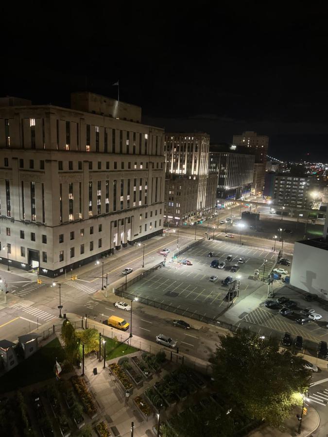 "Arrons Place" At The Griswold Detroit Exterior foto